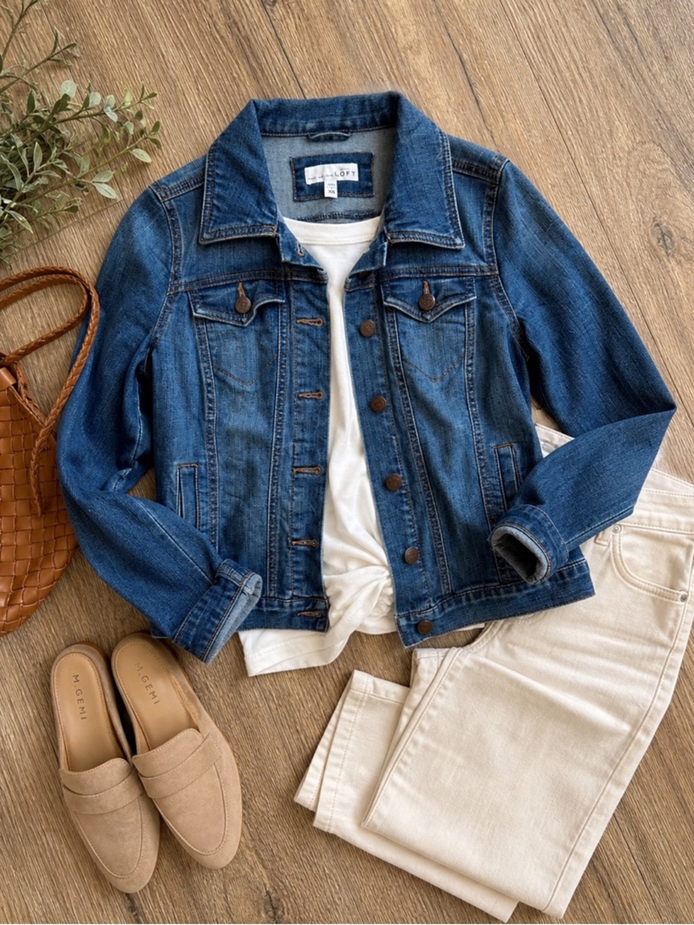LOFT Denim Jean Jacket XS Women Made and Loved Ann Taylor Medium Wash